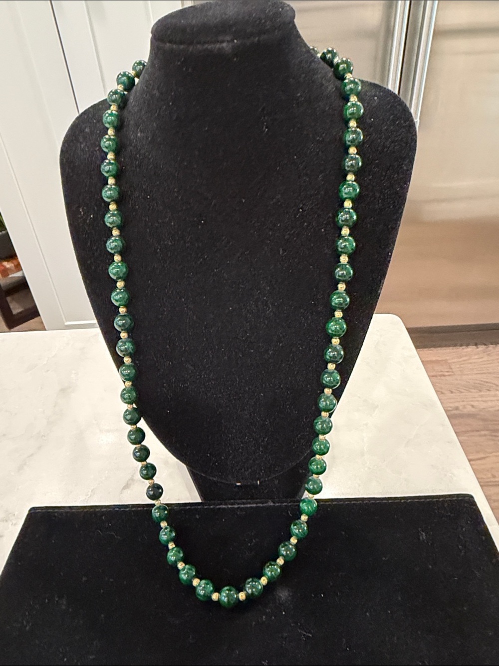 Source Unknown Green Bead Necklace with Gold Spacer Beads